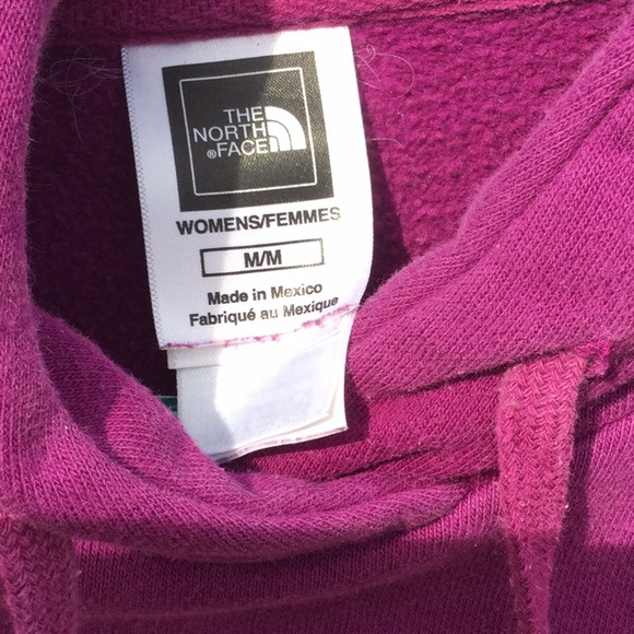 The North Face crop hoodie sweatshirt. - Picture 4 of 8